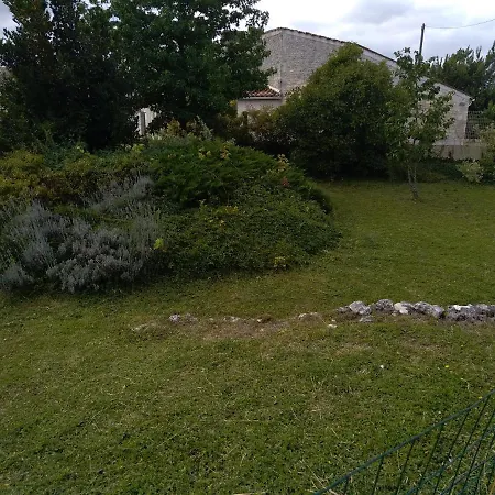 Gite Climatise *** Le Pigeonnier Pons Buitenkant foto